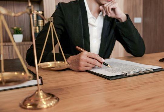 Selecting the right personal injury law firm near me can be daunting, but there are specific qualities to look for when narrowing down your options.