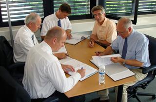 From the left to the right: Dr. Hans-Gerd Wienands, CFO Messer Group, Thomas Trachsel, to date sole owner Asco Carbon Dioxide, Paul Rüegg, Technical Manager Asco Carbone Dioxide, René Hug, Financial Manager Asco Carbon Dioxide and Wolfgang Pöschl, Mana