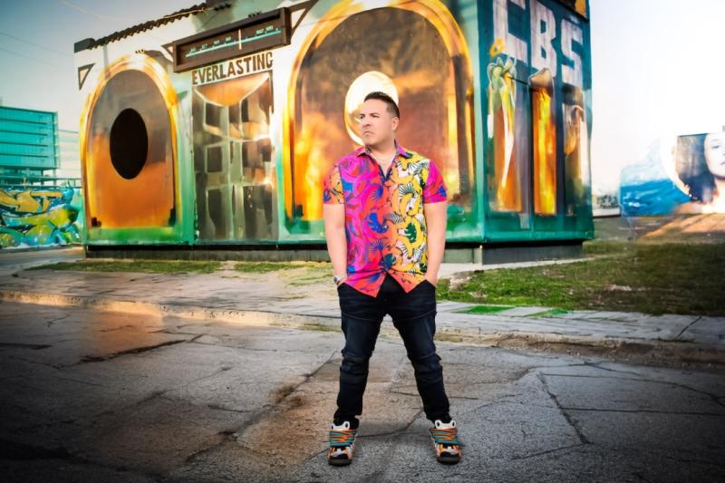 Oscar El Teacher: The Humor Empire Conquers the Networks with
