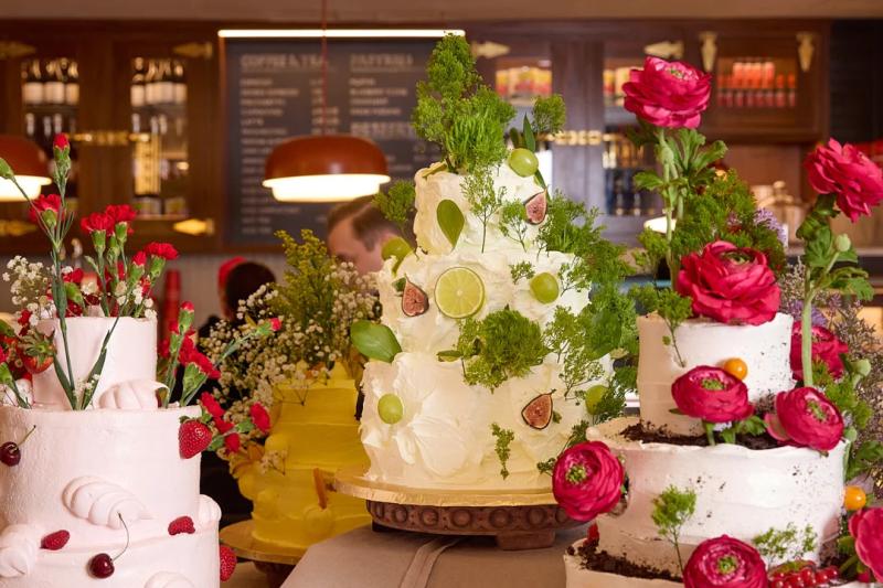 Mangia NYC & Floratorium Debut Exclusive Custom Spring Cakes