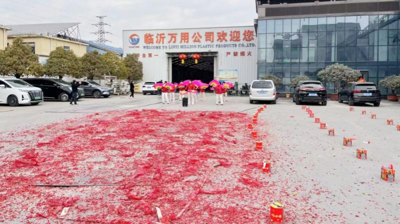 Linyi Million Tarpaulin Factory Resumes Production for the New