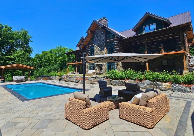 Muskoka Recovery offers luxury amenities to enhance its therapeutic practices and create an environment for holistic healing.