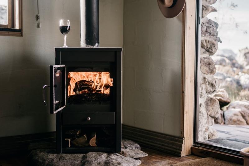 Fire Pit Surplus Named Among Retailers to Buy the Best Wood Stove in 2026