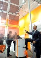 Konarka's CEO Howard Berke with Power Plastic (c) Konarka