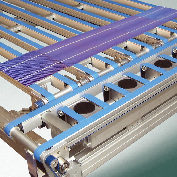 The removal module allows rotating wafers and cells by 90 degrees thanks to its vertical motion capability, eliminating possible damage due to mechanical gripping