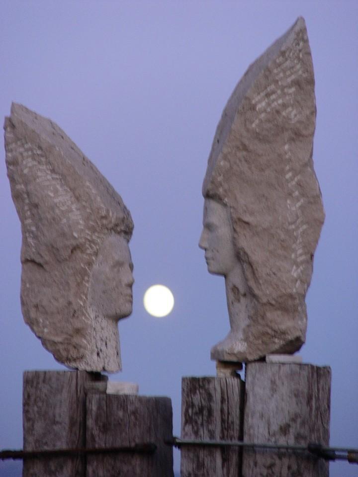 Wolfgang Sandt can help you whether you like to do abstract or figurative art. Photo: Wolfgang Sandt "Janus"