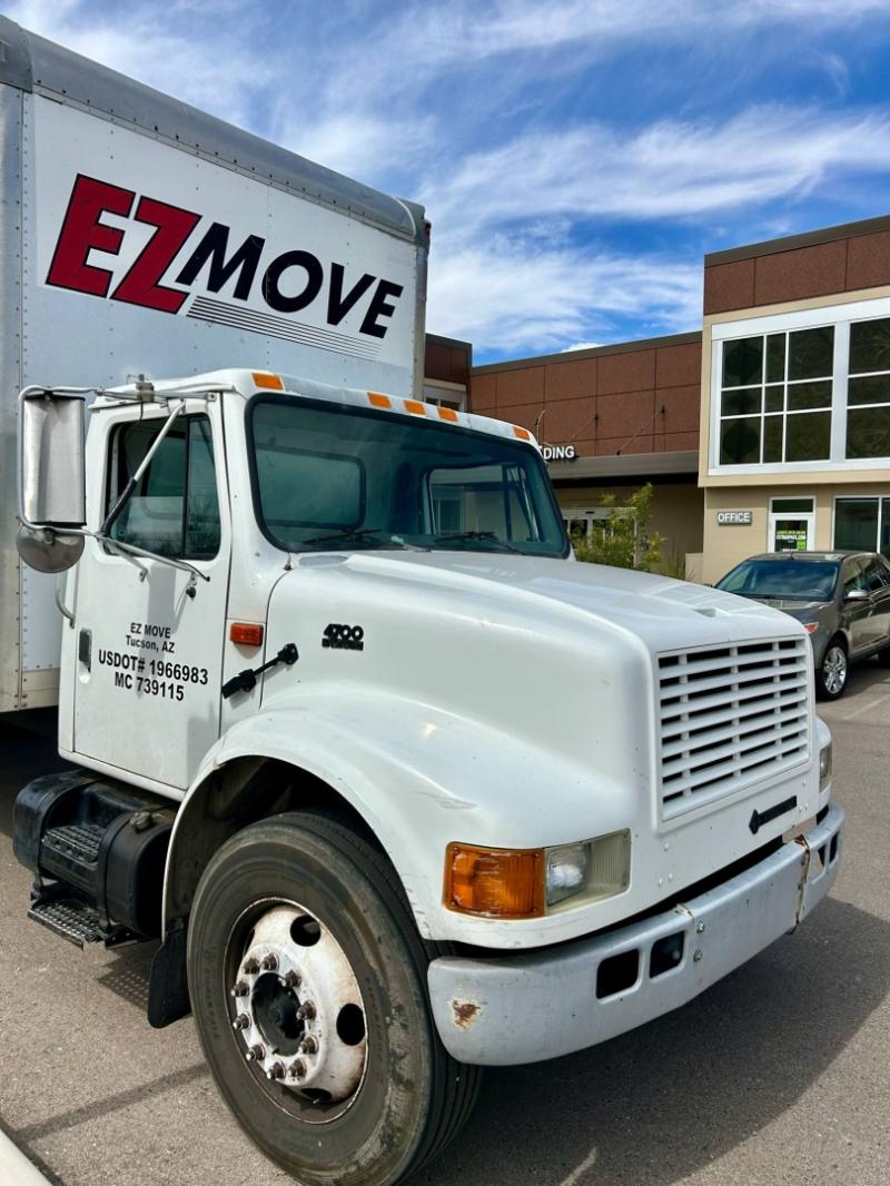 Expert Tucson Moving Services Established in 1999, E-Z Move immediately provided the Tucson community with an easier way to move. We are proud to serve a range of locations in the Southern Arizona area (including Tucson, Rincon Heights, Oro Valley and mor