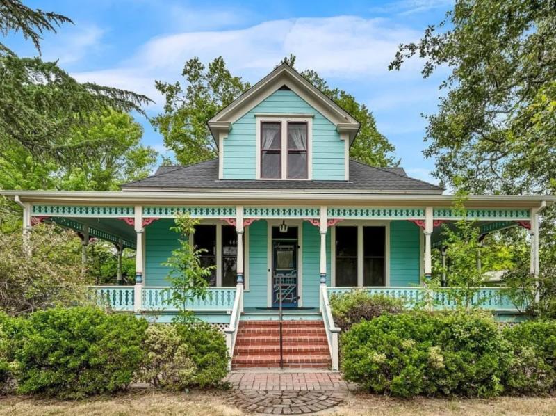 Top Real Estate Listing Agent in Sebastopol, CA, Showcases Historic Victorian Estate as Market Demand for Unique Properties Remains Strong