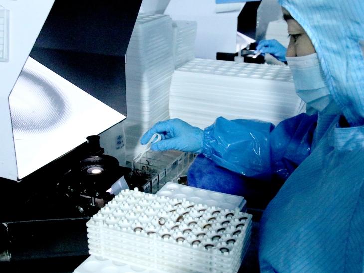 Constar Reaches 15 Million Monthly Lens Production Capacity