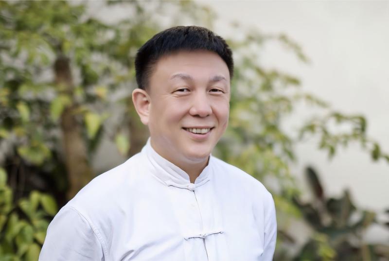A Father's Journey, A Nation's Vision: The Rise of Shouren Eye Therapy