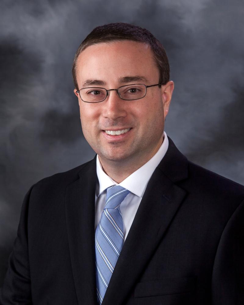 Dr. Louis Krenn Launches Nationwide Scholarship to Support Aspiring Medical Professionals