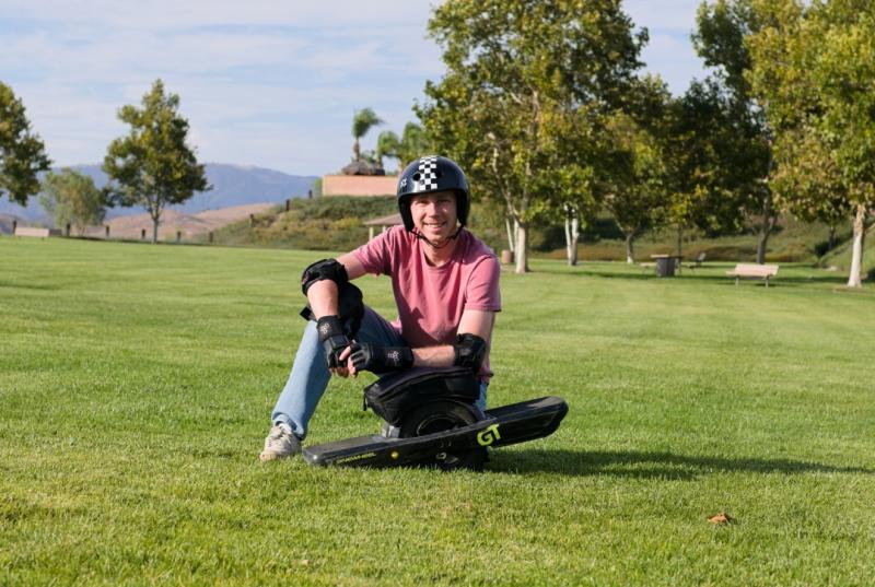 Actor Joey Luthman Launches Cross-Country OneWheel Ride to Benefit EveryCat Health Foundation, Feline CKD, and Cancer Research