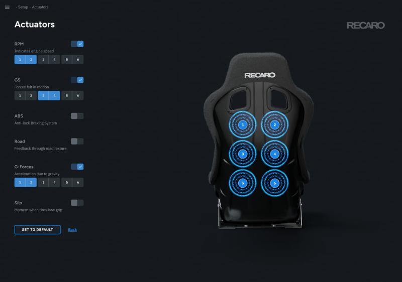 The Sport C and Pro SIM Star by RECARO and Sensit! transmit the game's telemetry data to the body via vibrations. (©Sensit!)