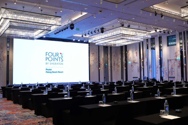 Four Points by Sheraton Phuket Patong Beach Resort Illuminates