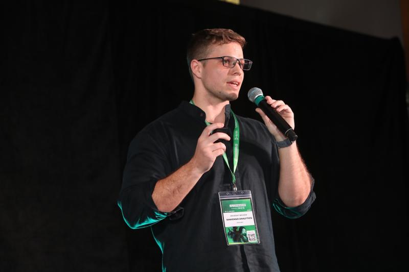 Benedikt Becker speaks at ESI Singapore on leveraging sponsorship data for esports and sports brands.