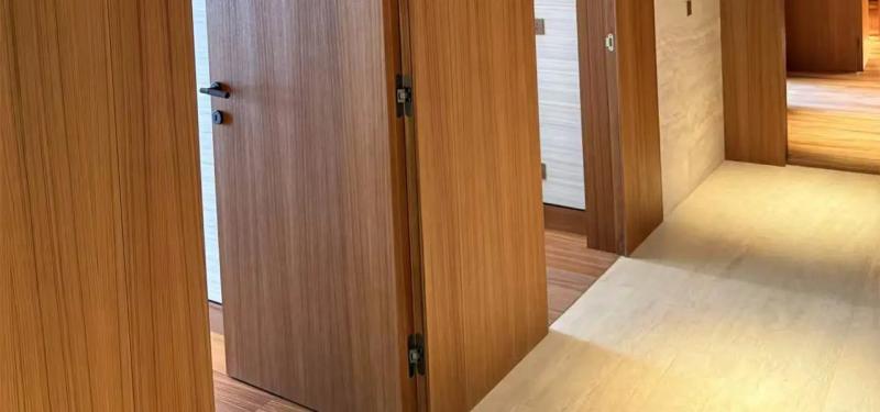 Authoritative 3D Concealed Hinges by Skeid: Meeting