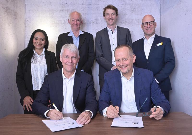 BizzTech and EY signed a Letter of Intent at Hannover Messe 2026 on the UkraineVerse and frontline logistics MVP collaboration.