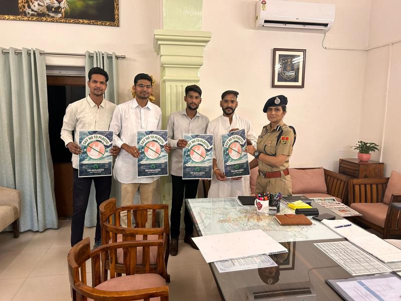 Launch of Polythene Free India - IPS Smt. Priti Chandra, Additional Commissioner Of Police with The Unplanned's Team