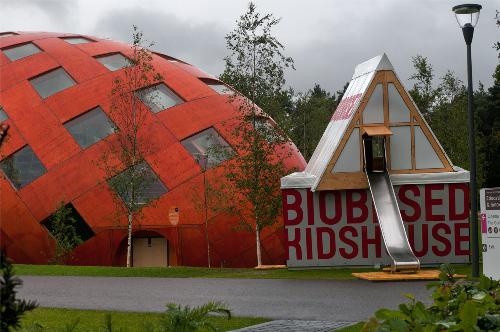 Purac supports Biobased Kidshouse with PLA roof insulation