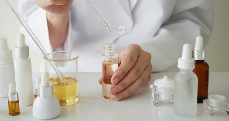 Global Functional Cosmetics Industry | Bioactive Beauty Trends | Major Companies likes - BASF SE, Ashland Global Specialty Chemicals Inc, Stepan Company, Nouryon Chemicals Holding B.V.