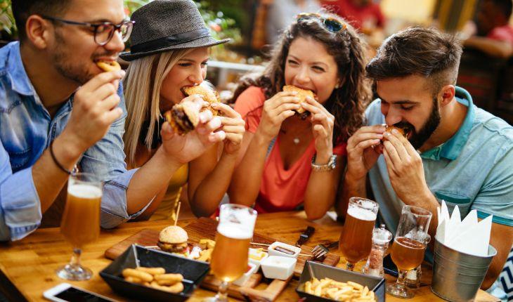 Fast Casual Restaurant Market Set to Triple by 2034