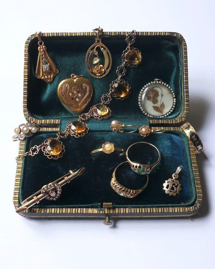 Mixed Metal jewellery Market Is Booming Worldwide | Major Giants Bottega Veneta, Charles & Colvard, Blue Nile