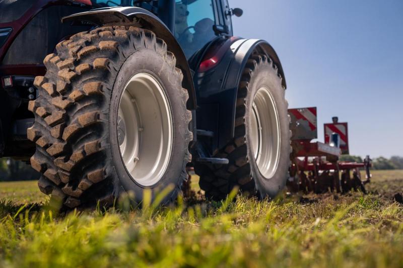 Agriculture Tires Market Rising with Mechanized Farming & Precision Agriculture Trends | Market Players: Yokohama TWS, Michelin, Apollo Tyres Ltd, Balkrishna Industries Limited (BKT), YOKOHAMA OFF-HIGHWAY TIRES AMERICA, INC.