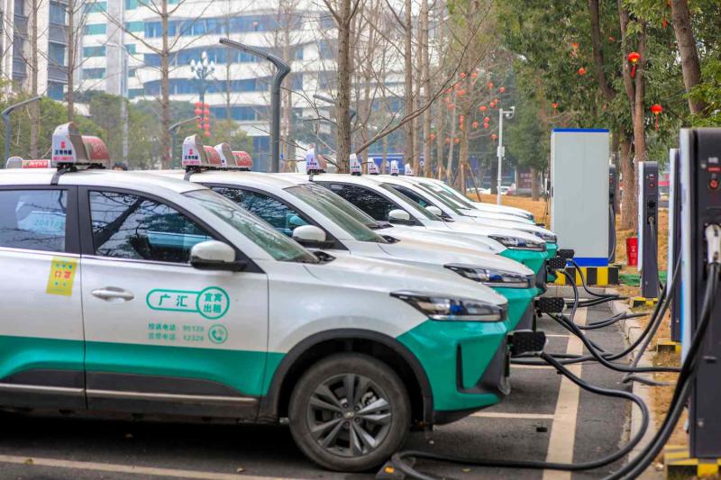 China Electric Vehicle Market : A Breakdown of the Industry by Region and Segment