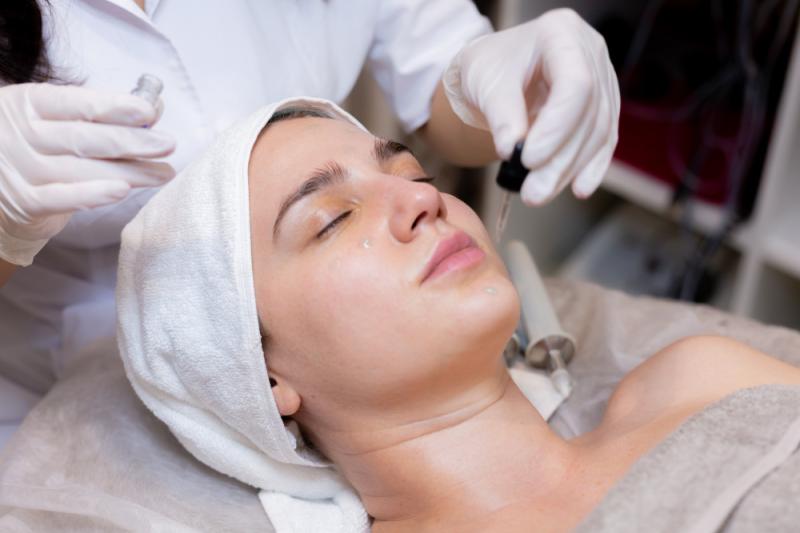 Facial Aesthetics Market to Reach $34.25 Billion by 2032 | Botulinum toxin demand, Dermal fillers & Medical tourism.