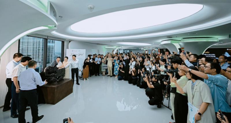 Vietnam Welcomes the World's Fifth Satoshi Statue