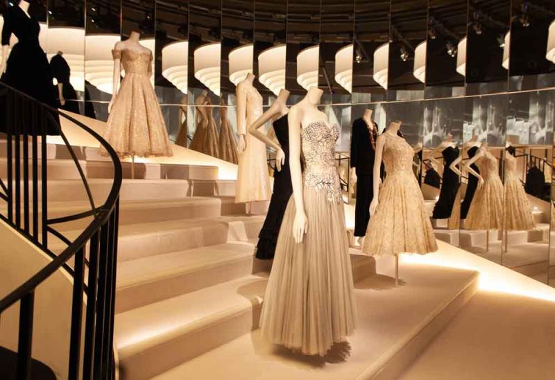 Second Hand Luxury Resale Market Is Going to Boom | Major Giants LePrix, eBay Luxury, Vestaire