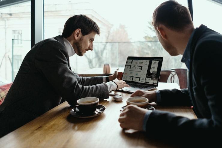 How GroomPanel Helps Resellers Launch Their Own SMM Business