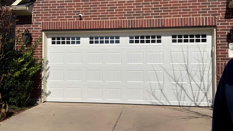Dr Garage Door encourages Houston homeowners to schedule preventive garage door maintenance ahead of fall.