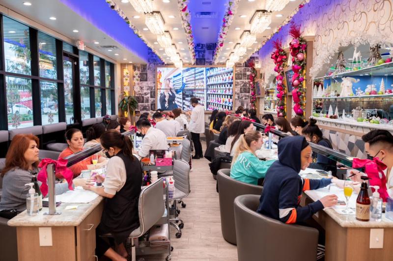 Nail Salon Market : A Look at the Industry's Growth and Future Prospects