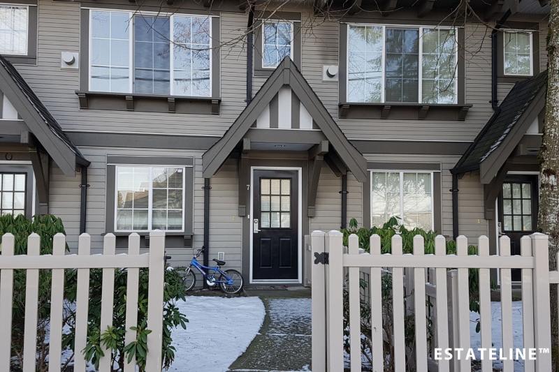 Fortress Fencing Inc vinyl fence installation in Metro Vancouver, BC