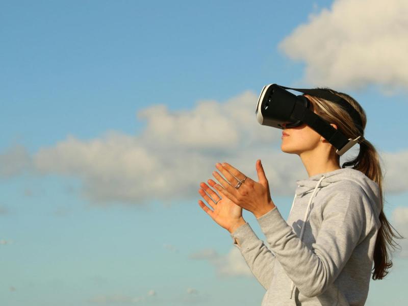 Adopting Immersive Technology: Ranking the Top VR & AR Business