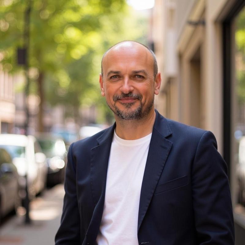 Peter Colhoun (Founder)