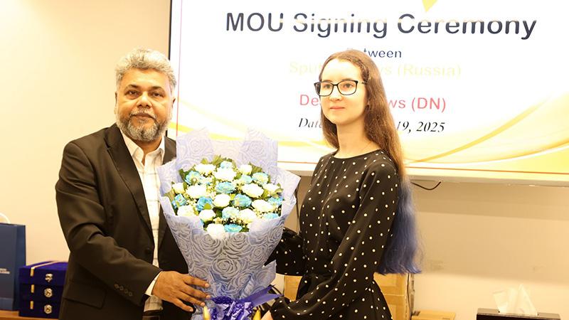 Deshkal News Publisher and Editor K M Eliash Uddin Palash welcomes Russian Embassy to Bangladesh Press Attache? Sofia Kutepova at t