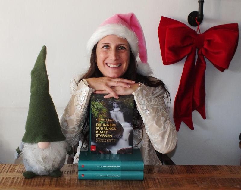 Year-end appreciation is the leadership superpower for your team. Photo: S. J. Camin