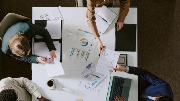 How Shared Work Environments Help Build Professional Networks