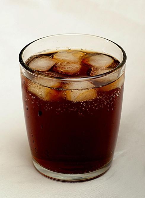 fizzy drinks, aerated drinks, carbonation, dissolved carbon dioxide, Coca Cola, PepsiCo, Sprite, Limca, Mountain Dew, Thums Up, he