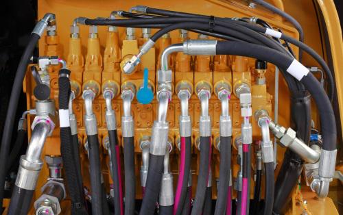 Hydraulic Fluid Connectors Market