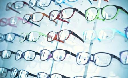 Eyewear Market