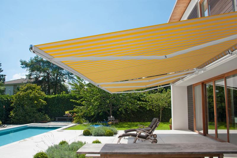 Top-quality designer awnings such as those from markilux are the perfect sun protection for patios and balconies.