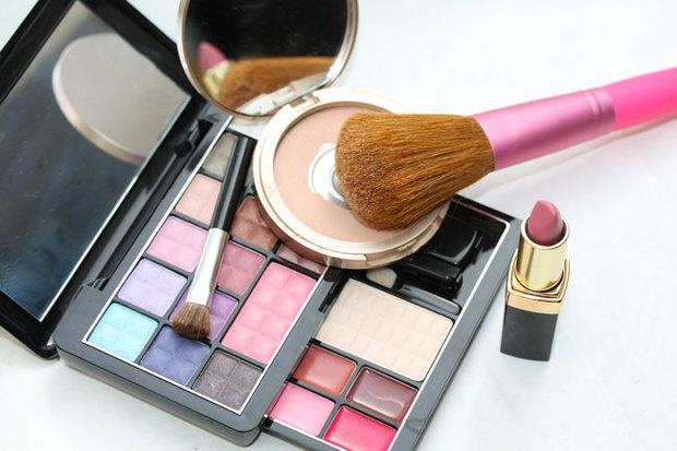 Global Preservative Free Cosmetics Market, Top key players