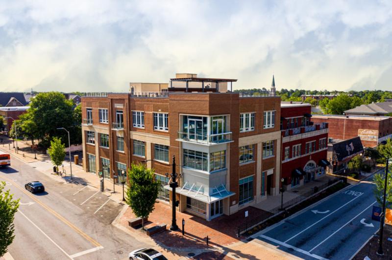 Retail Specialists, LLC announced today that its Auburn, Ala. mixed-use project at The Thomas Building has been completed and is f
