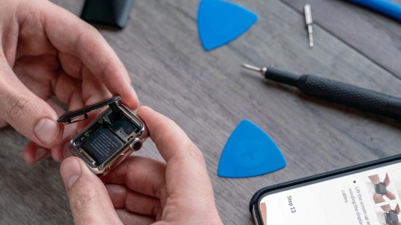 No (e-)waste of time: Why fixing the Apple Watch makes sense