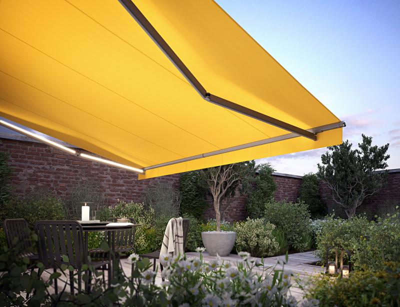 Four markilux awning models have been equipped with special LED lighting ensuring a cosy atmosphere in the evening.