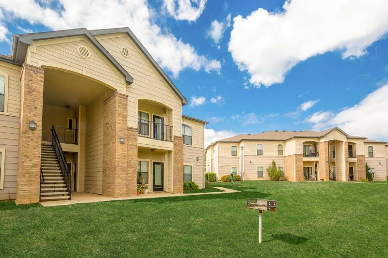 HLC Equity Breaks into Oklahoma with Acquisition of 208-Unit Multifamily Community