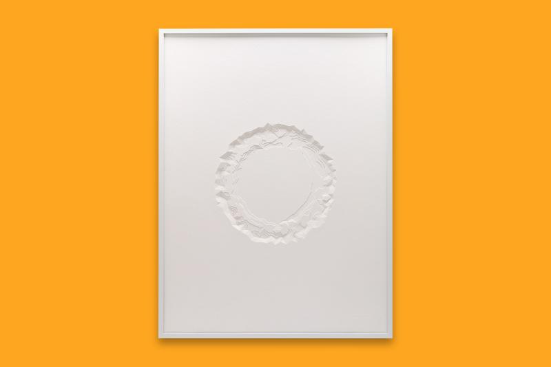 Stefanie Herr, Premium Disposable Plate, 2020, 300gsm mounting board, 60x45x2cm − © Stefanie Herr Visual Artist